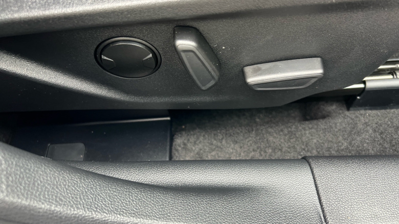 Ford Focus 1.0 EcoBoost Hybrid mHEV 155 Titanium X 5dr Auto Petrol Estate